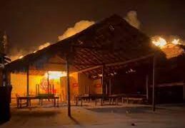 Incêndio: Fogo atinge bares em Atins, Barreirinhas