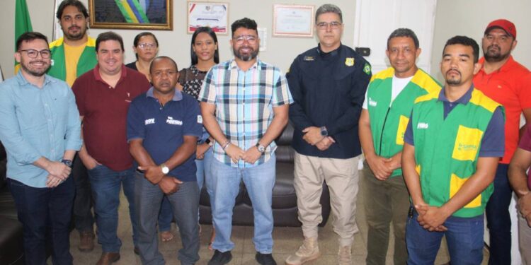 Peritoró: Dr. Júnior inicia 2023 atendendo importantes demandas do município Peritoró: Dr. Júnior inicia 2023 atendendo importantes demandas do município
