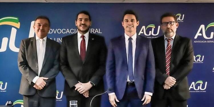 Ivo Rezende: Em Brasília, presidente da FAMEM participa de reunião para resolver problemática dos municípios Ivo Rezende: Em Brasília, presidente da FAMEM participa de reunião para resolver problemática dos municípios