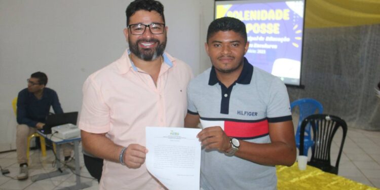 Peritoró: Prefeitura dá posse a novos gestores de escolas da rede municipal Peritoró: Prefeitura dá posse a novos gestores de escolas da rede municipal