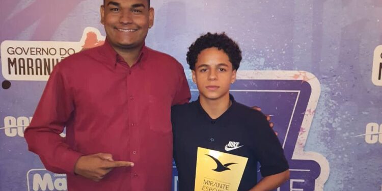 Troféu Mirante: Prêmio vai para atleta do projeto esportivo  promovido pela professora Magnólia Dias Troféu Mirante: Prêmio vai para atleta do projeto esportivo  promovido pela professora Magnólia Dias