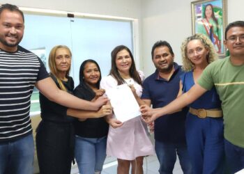 Anapurus: Prefeita Vanderly concede reajuste salarial de 15% aos educadores da cidade