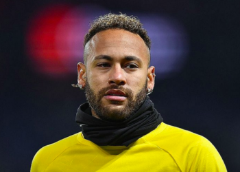 Neymar e Marquinhos discutem com diretor do PSG após bronca, diz jornal