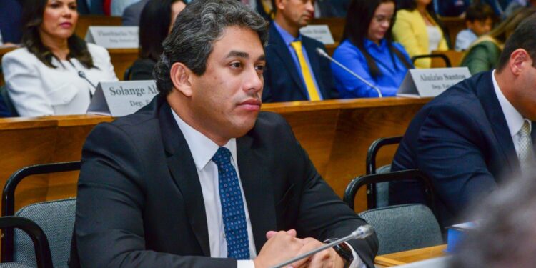 Osmar Filho: Deputado vai propor discussão sobre segurança e preços abusivos em eventos Osmar Filho: Deputado vai propor discussão sobre segurança e preços abusivos em eventos
