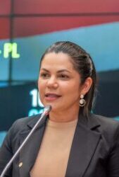 Solange Almeida: Deputada parabeniza Iracema, agradece eleitores e menciona o desenvolvimento dos municípios maranhenses