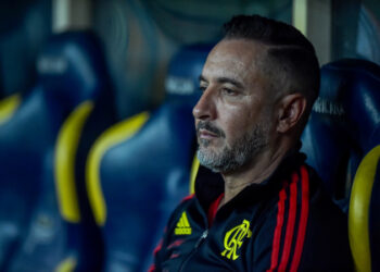 Flamengo: Vítor Pereira recebe sondagem de clube inglês e pode deixar o clube