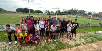 Magnólia Dias: Professora visita Projeto Revelação na comunidade Tibirizinho