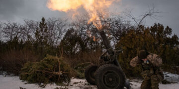 Guerra: Rússia ataca Ucrânia com 32 mísseis e deixa infraestrutura na região de Lviv danificada