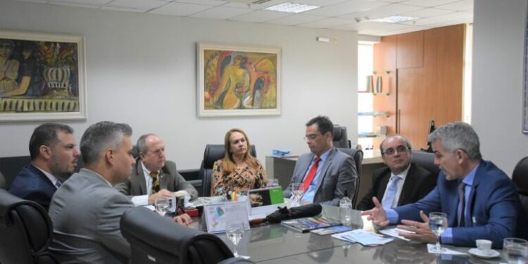 Rio Anil: Advogado diz que shopping tem condições de voltar a funcionar Rio Anil: Advogado diz que shopping tem condições de voltar a funcionar