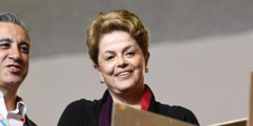 Economia: Salário de R$ 2,65 milhões por ano de Dilma no banco dos Brics divide opiniões