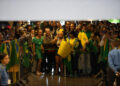 Gritos de ‘o capitão voltou’; veja como foi a chegada de Bolsonaro no Brasil Gritos de ‘o capitão voltou’; veja como foi a chegada de Bolsonaro no Brasil