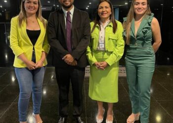 Vanderly Monteles: Prefeita de Anapurus está em Brasília em busca de benefícios para os anapuruenses