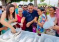 Anapurus: Prefeita Vanderly distribui 3000 kg’s de peixe para a população anapuruense