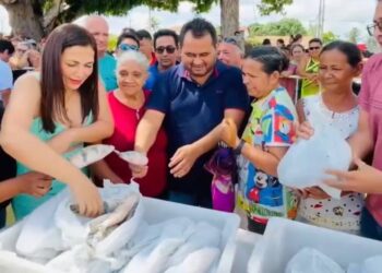 Anapurus: Prefeita Vanderly distribui 3000 kg’s de peixe para a população anapuruense