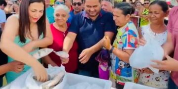 Anapurus: Prefeita Vanderly distribui 3000 kg’s de peixe para a população anapuruense