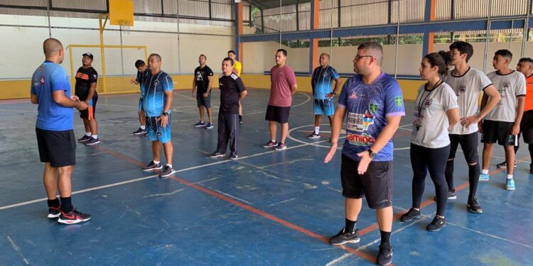 Professora Magnólia Dias apoia a Liga Maranhense de Futsal e os árbitros da modalidade Professora Magnólia Dias apoia a Liga Maranhense de Futsal e os árbitros da modalidade