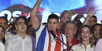 Paraguai: Santiago Peña é eleito o novo presidente e mantém hegemonia da direita no país