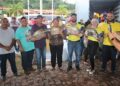 Peritoró: Dr. Júnior realiza distribuição de 15 toneladas de peixes para mais 13 mil famílias na Semana Santa Peritoró: Dr. Júnior realiza distribuição de 15 toneladas de peixes para mais 13 mil famílias na Semana Santa