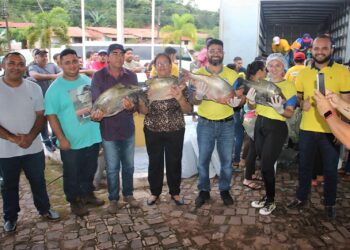Peritoró: Dr. Júnior realiza distribuição de 15 toneladas de peixes para mais 13 mil famílias na Semana Santa