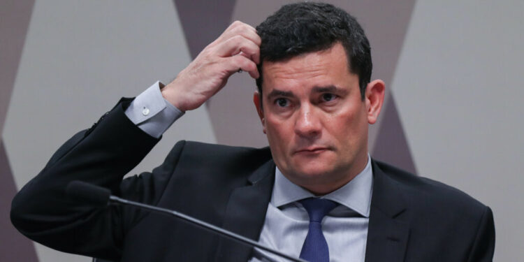 PGR pede prisão de Moro ao STF por calúnia contra Gilmar Mendes PGR pede prisão de Moro ao STF por calúnia contra Gilmar Mendes