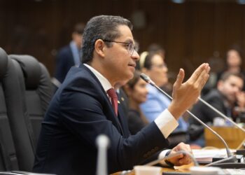 Carlos Lula: “É preciso ter cautela para não dar respostas inadequadas a problemas complexos”, diz deputado sobre violência nas escolas