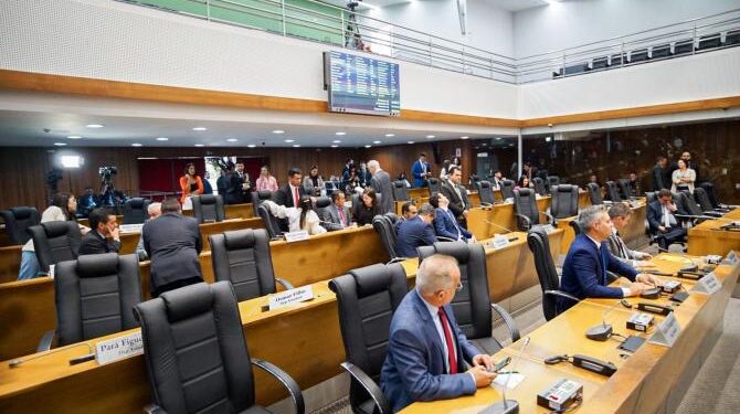 ALEMA: Assembleia aprova MP que garante reajuste salarial aos professores da educação básica do Maranhão ALEMA: Assembleia aprova MP que garante reajuste salarial aos professores da educação básica do Maranhão