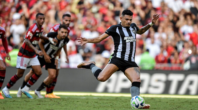Brasileirão: Com Tiquinho Soares decisivo, Botafogo vence Flamengo e assume liderança Brasileirão: Com Tiquinho Soares decisivo, Botafogo vence Flamengo e assume liderança