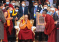 Polêmica: Dalai lama pede a criança para ‘chupar sua língua’ durante audiência e se desculpa após repercussão negativa Polêmica: Dalai lama pede a criança para ‘chupar sua língua’ durante audiência e se desculpa após repercussão negativa