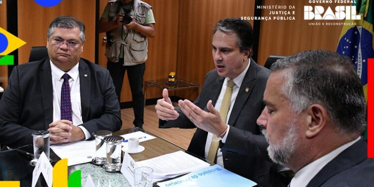 Flávio Dino: Ministro detalha ações do MJSP no combate à violência nas escolas Flávio Dino: Ministro detalha ações do MJSP no combate à violência nas escolas