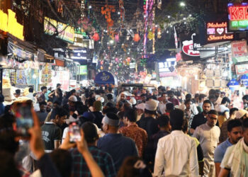 Mundo: Índia superará China e será país mais populoso do mundo até o meio de 2023, aponta ONU