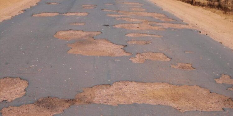 Manutenção: Justiça atende a pedido do MPMA e determina que Estado faça a manutenção da MA-006