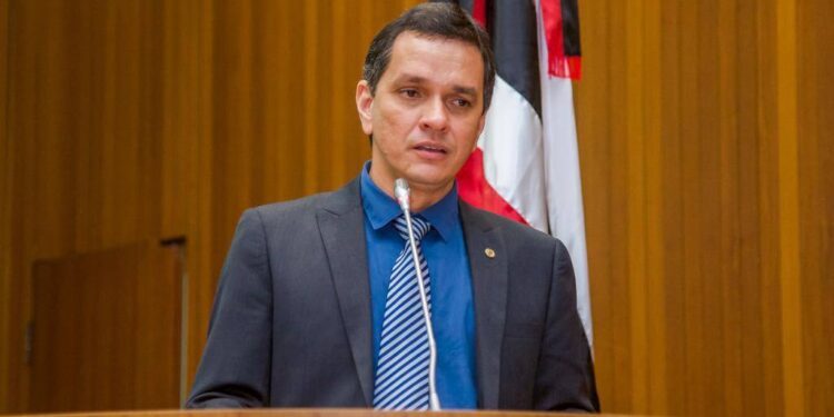 Ricardo Arruda: Parlamentar defende ampla audiência pública para tratar sobre ameaças e ataques a escolas Ricardo Arruda: Parlamentar defende ampla audiência pública para tratar sobre ameaças e ataques a escolas
