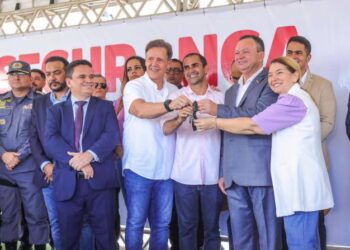 Iracema Vale: Deputada destaca importância de investimentos na segurança em ato de entrega de viaturas Iracema Vale: Deputada destaca importância de investimentos na segurança em ato de entrega de viaturas