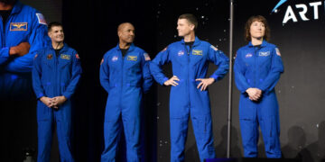 Nasa anuncia tripulação que vai à Lua em 2024; veja quem são os escolhidos