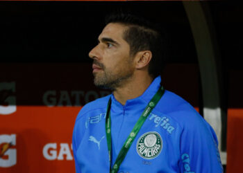 Colecionando Títulos: Abel Ferreira iguala Luxemburgo e se torna o segundo técnico com mais títulos no Palmeiras