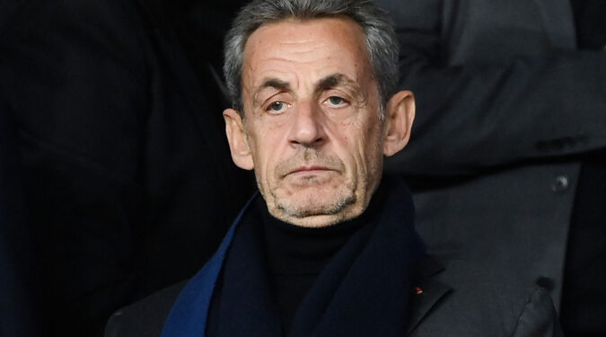 Justiça francesa confirma condenação do ex-presidente Sarkozy por corrupção e tráfico de influência Justiça francesa confirma condenação do ex-presidente Sarkozy por corrupção e tráfico de influência