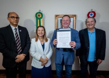 Iracema Vale: Presidente da Alema participa do ato de assinatura da MP que institui programa ‘Casa Esperança’