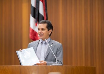 Ricardo Arruda: Parlamentar solicita serviços de reforma em escola indígena de Montes Altos