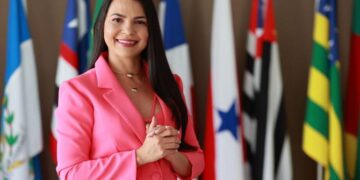 Janaína Ramos: Deputada protocola projetos de lei que tratam da proteção a crianças e adolescentes