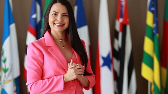 Janaína Ramos: Deputada protocola projetos de lei que tratam da proteção a crianças e adolescentes Janaína Ramos: Deputada protocola projetos de lei que tratam da proteção a crianças e adolescentes