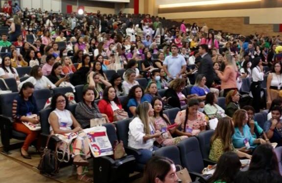 FAMEM: Federação marca presença no I Fórum Estadual de Políticas Públicas para as Mulheres FAMEM: Federação marca presença no I Fórum Estadual de Políticas Públicas para as Mulheres