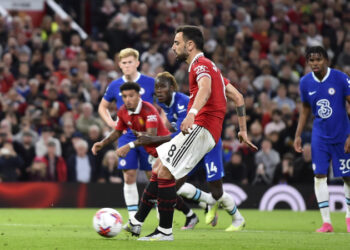 Manchester United: Clube goleia Chelsea e garante vaga na próxima Champions; Antony sai de campo machucado