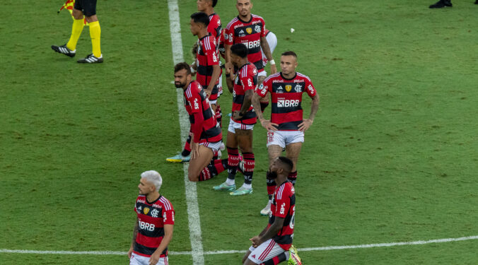 Flamengo: Diretoria, Sampaoli e jogadores farão ‘lavagem de roupa suja’ antes de clássico contra o Fluminense Flamengo: Diretoria, Sampaoli e jogadores farão ‘lavagem de roupa suja’ antes de clássico contra o Fluminense