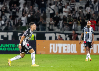 Libertadores: Paulinho brilha e Atlético-MG vira contra o Athletico-PR