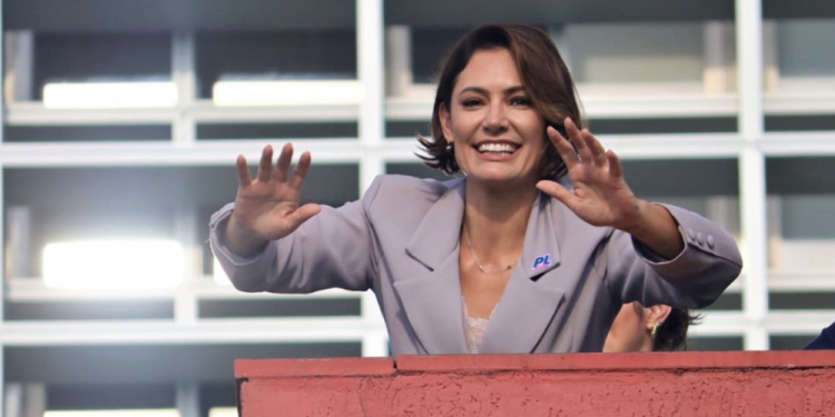 ‘Queremos mulheres na política pelo potencial e pelo protagonismo’, diz Michelle Bolsonaro em evento do PL Mulher ‘Queremos mulheres na política pelo potencial e pelo protagonismo’, diz Michelle Bolsonaro em evento do PL Mulher