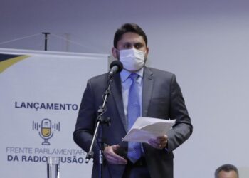 Juscelino Filho: Fiscalização responsiva de radiodifusão é instituída pelo Ministro das Comunicações