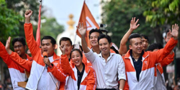 Partidos pró-democracia vencem eleição da Tailândia, mas militares ainda podem seguir no poder