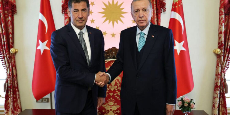 Turquia: Erdogan recebe apoio da terceira via para segundo turno das eleições no país Turquia: Erdogan recebe apoio da terceira via para segundo turno das eleições no país