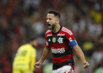 Flamengo: Clube bate o Goiás no Maracanã e deixa a zona do rebaixamento do Brasileirão