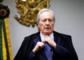 Lewandowski: JBS contrata ex-ministro como consultor em disputa bilionária Lewandowski: JBS contrata ex-ministro como consultor em disputa bilionária